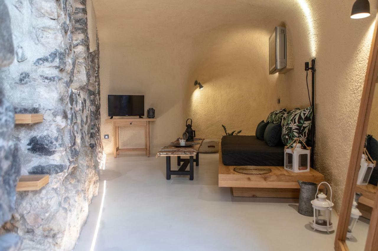 Nalas Suites Emporio  Luaran gambar